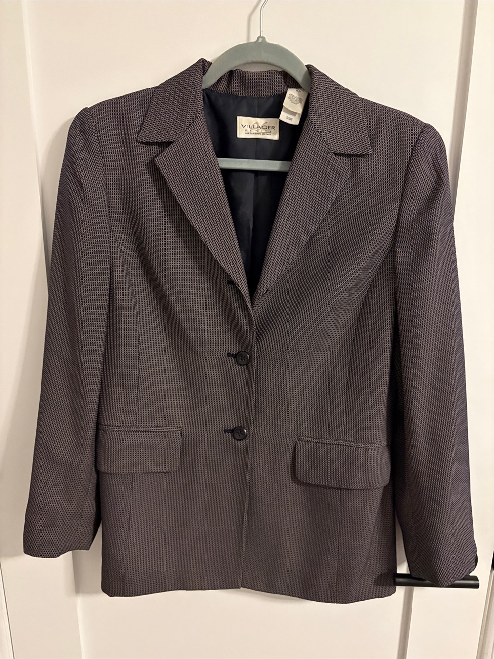 Villager Women's Textured Blazer. 8 petite. Black with subtle tan.